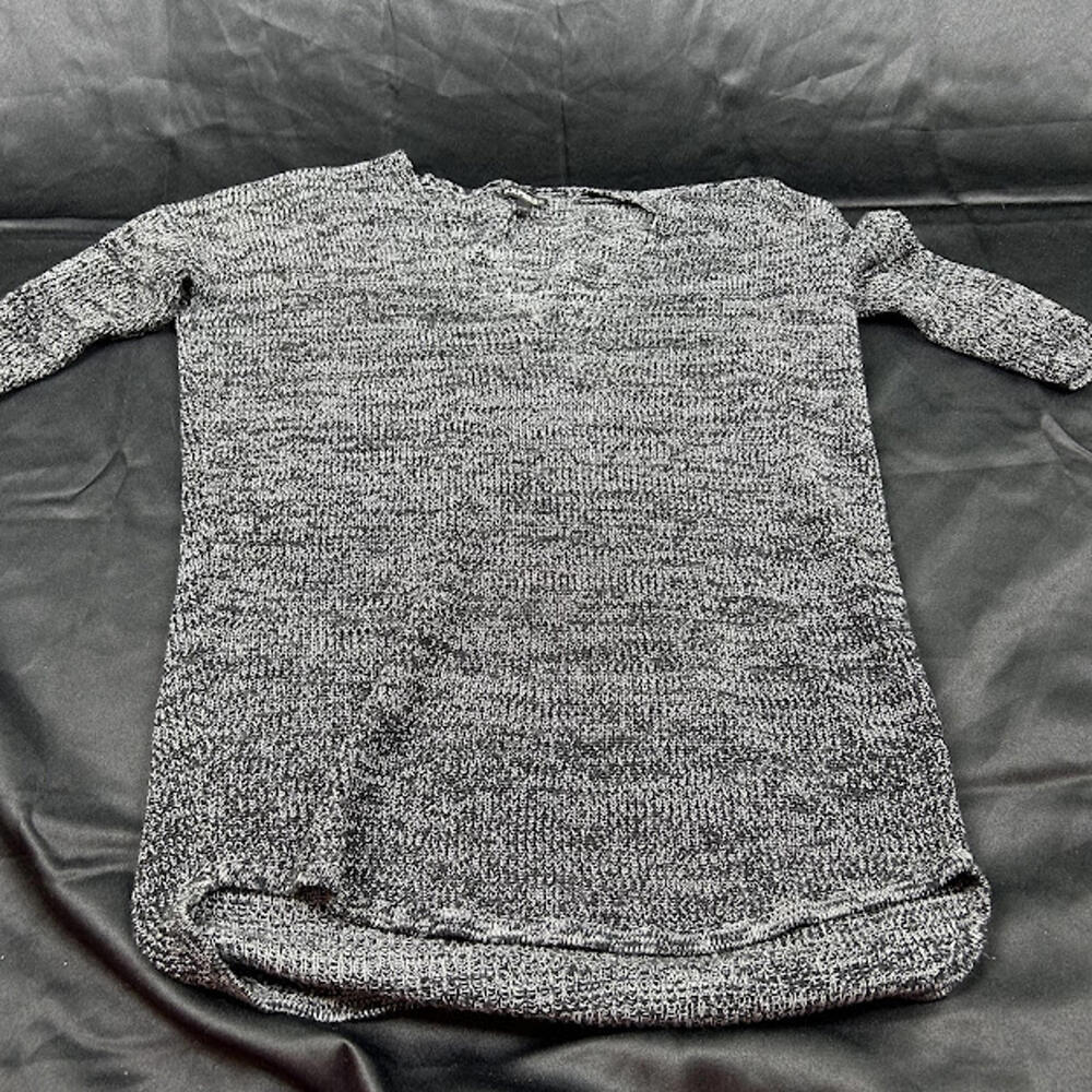 Express Womens Oversized Sweater XS Black Grey Knit EUC‎